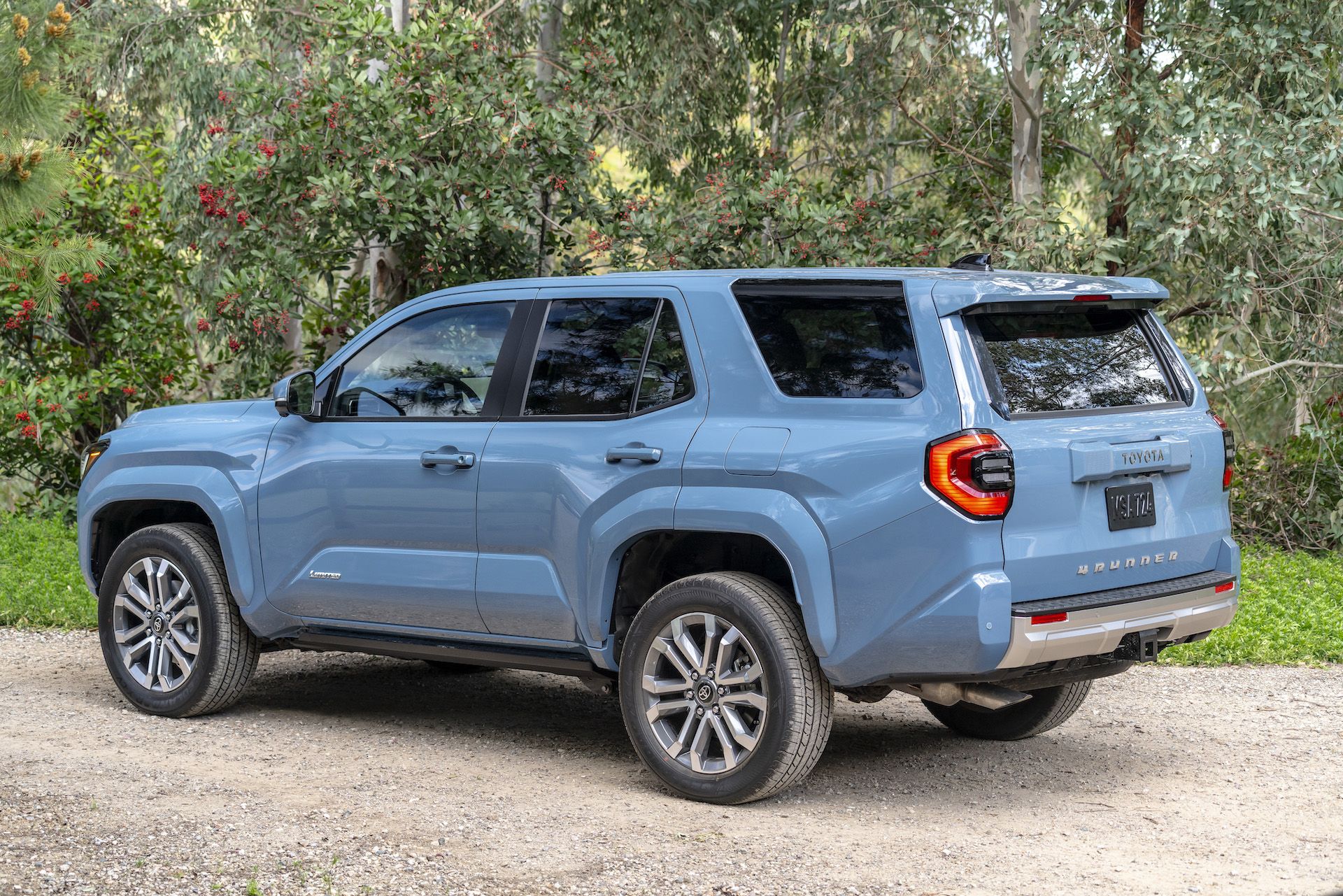 2025 Toyota 4runner Photos: 2025 4Runner LIMITED (Interior, Cargo Space, Exterior) in Heritage Blue color 2025-toyota-4runner-limited-111-jpg-6615620bef449